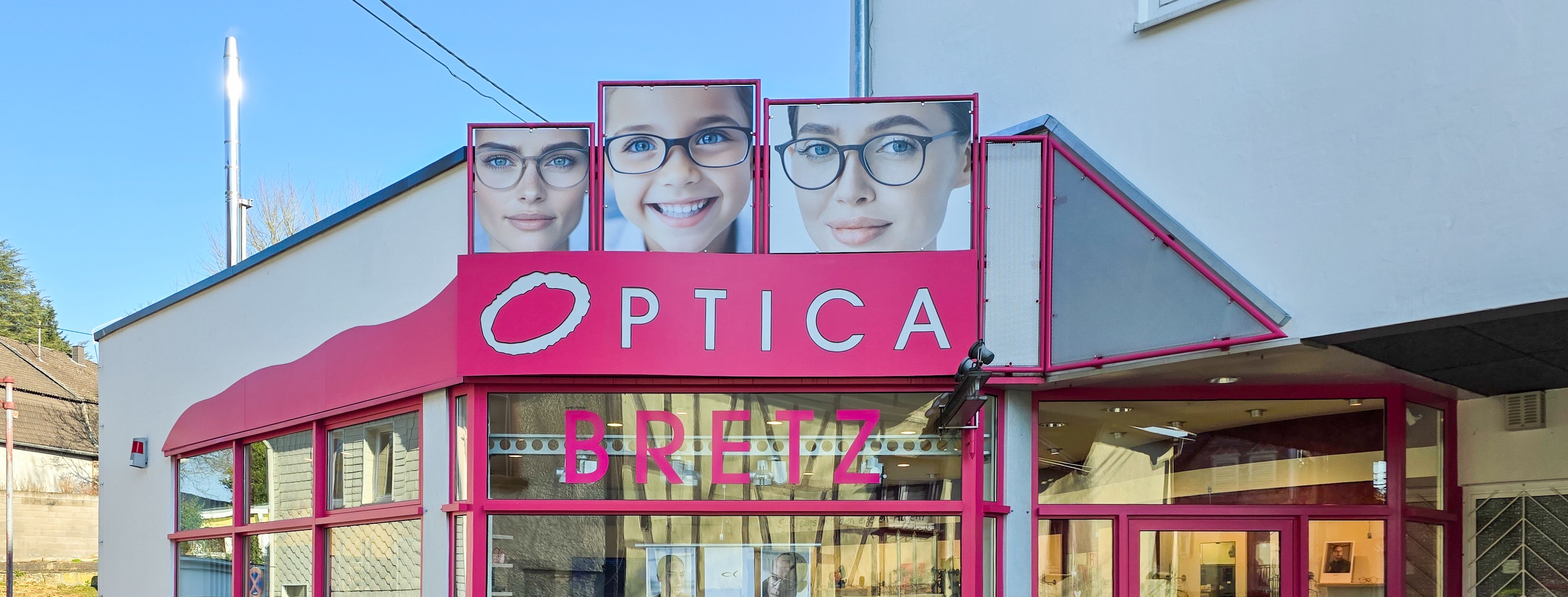Das einladende und moderne Fachgeschäft von Optica Bretz in Dierdorf
